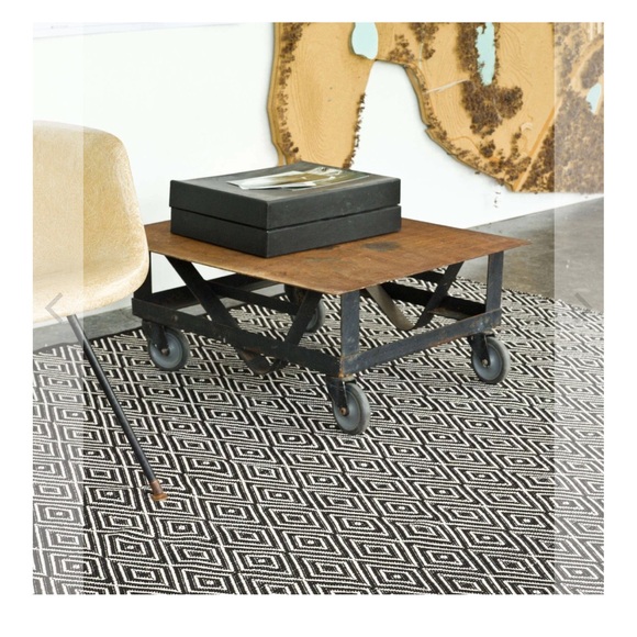 Dash & Albert NEW Diamond Black/Ivory Indoor/Outdoor Rug - Picture 4 of 11